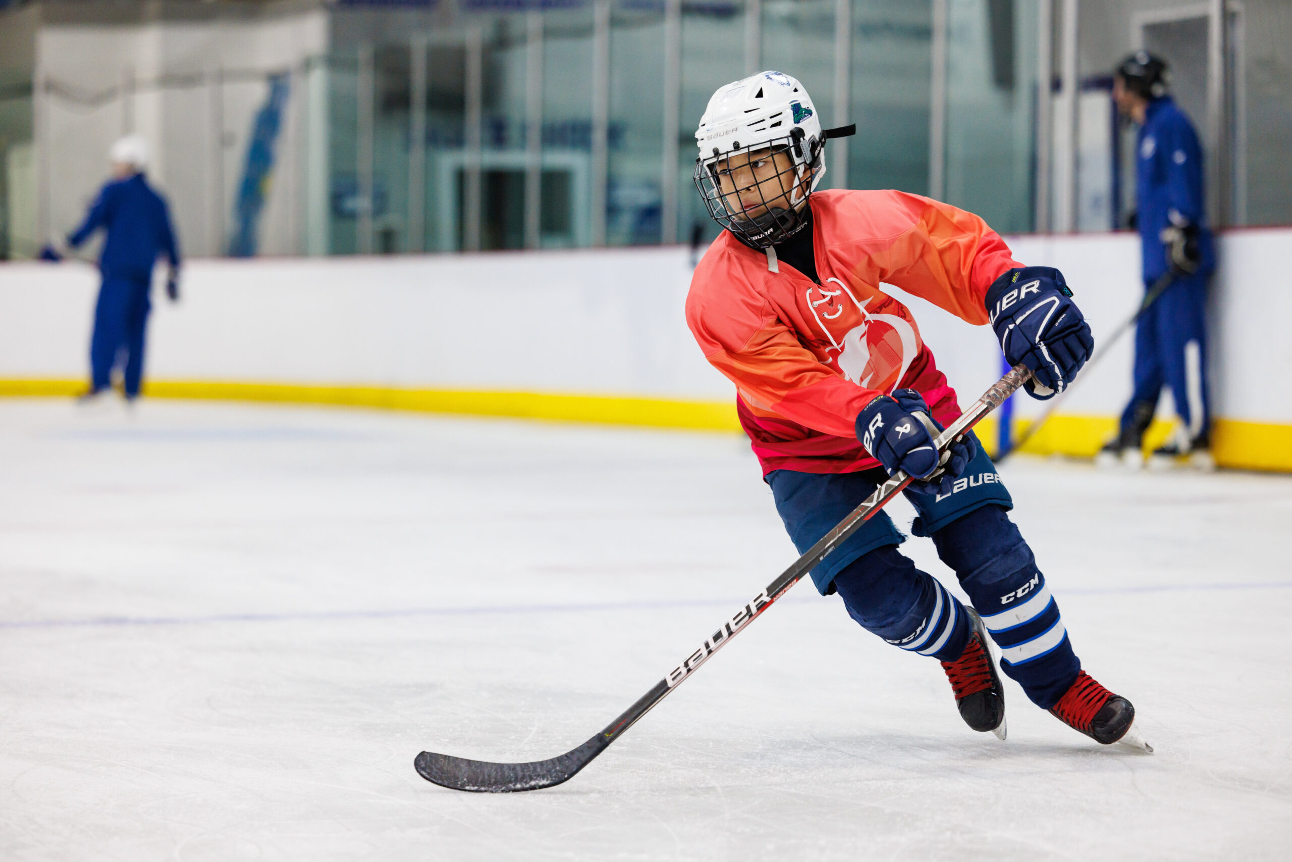 TAMPA, FL - JULY 17: The Tampa Bay Lightning development program host their first travel hockey summer program on July 17, 2024 at Power Pole in Tampa, Florida. Lightning alumni Brian Bradley, 1992-1999. Bradley was acquired by the Bolts in the 1992 expansion draft, and he would become the team's first star. He would score the team's first preseason goal against the Minnesota North Stars. At the end of Tampa Bay's inaugural season, Bradley led the team with a career high 42 goals and 86 points. (Photo by Casey Brooke Lawson/Tampa Bay Lightning)